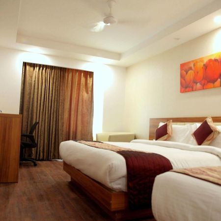 Hotel Le Roi Jammu - Near Jammu Railway Station Zewnętrze zdjęcie