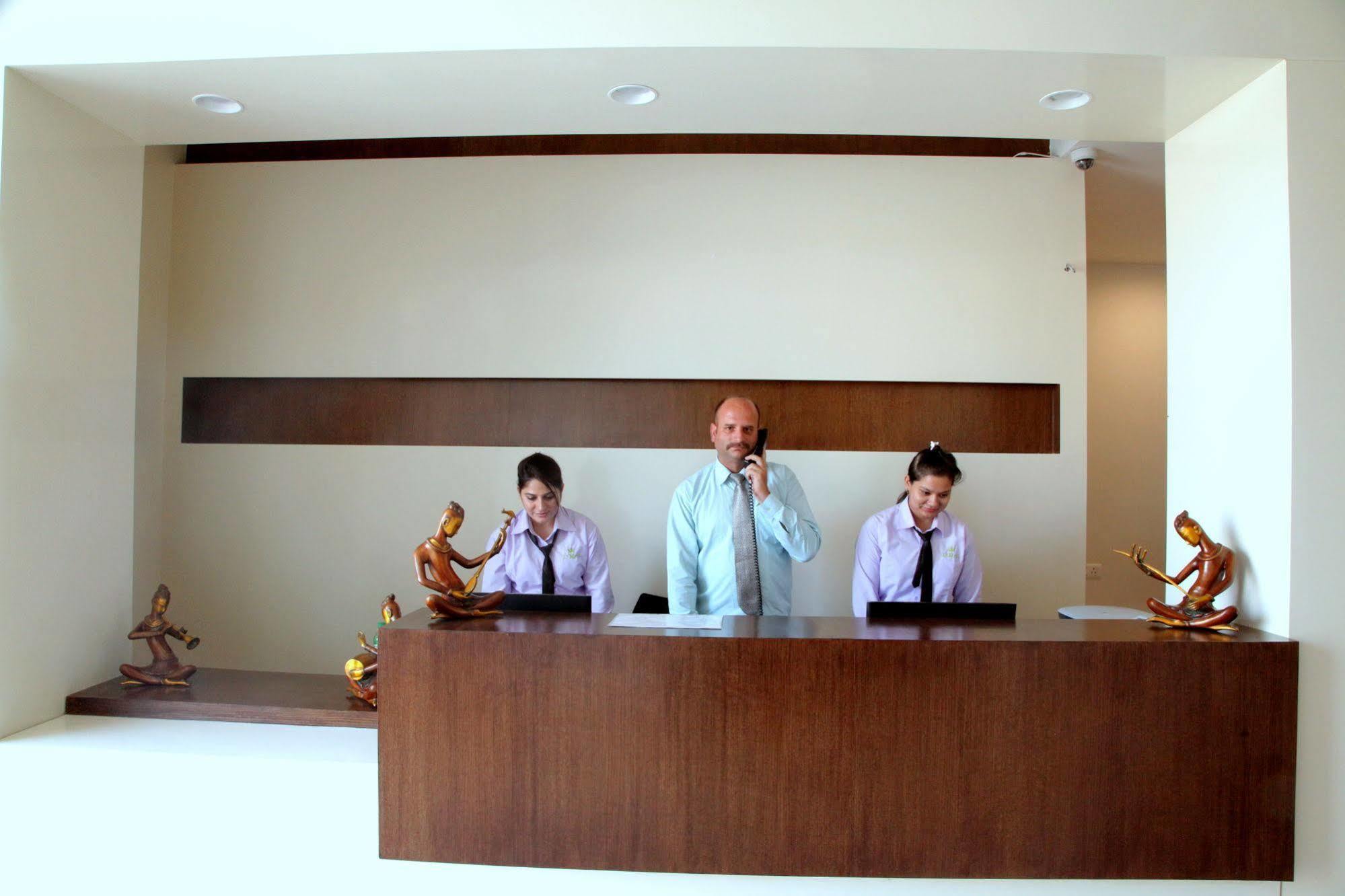 Hotel Le Roi Jammu - Near Jammu Railway Station Zewnętrze zdjęcie