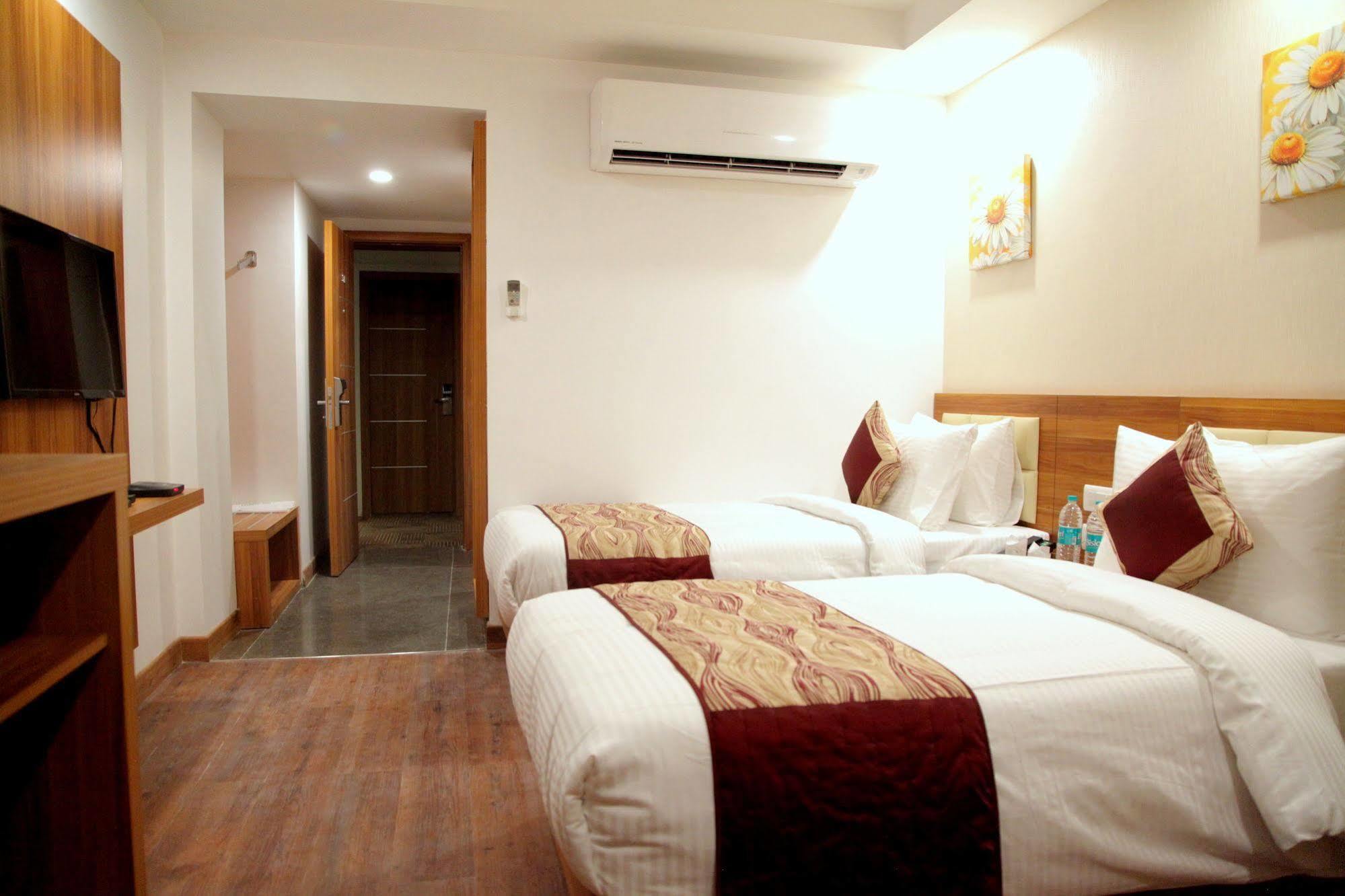 Hotel Le Roi Jammu - Near Jammu Railway Station Zewnętrze zdjęcie