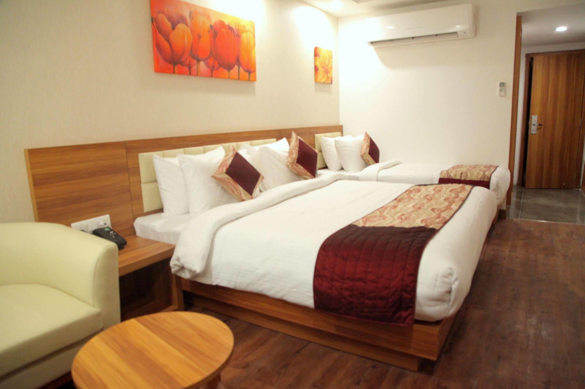 Hotel Le Roi Jammu - Near Jammu Railway Station Zewnętrze zdjęcie