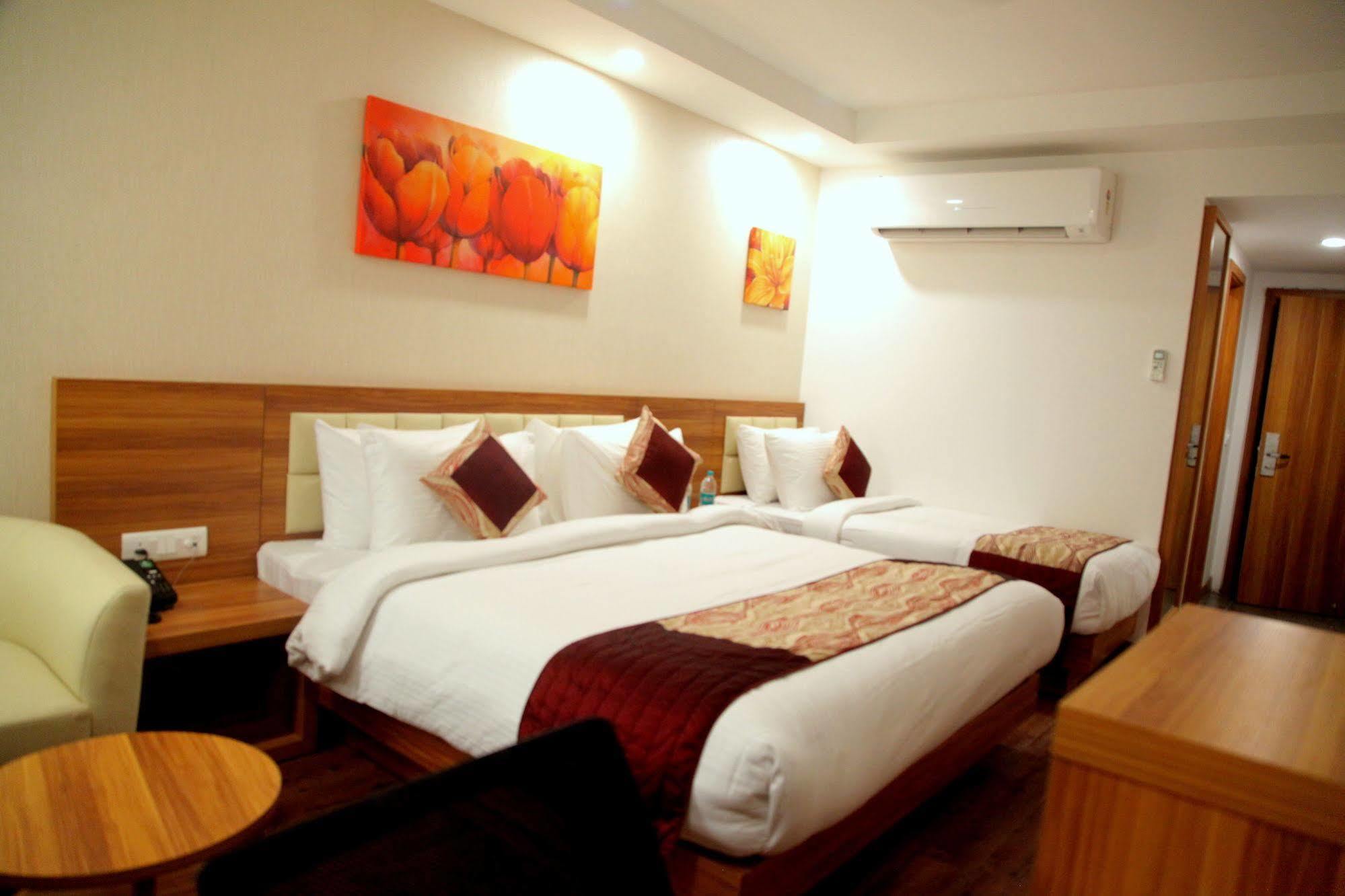 Hotel Le Roi Jammu - Near Jammu Railway Station Zewnętrze zdjęcie